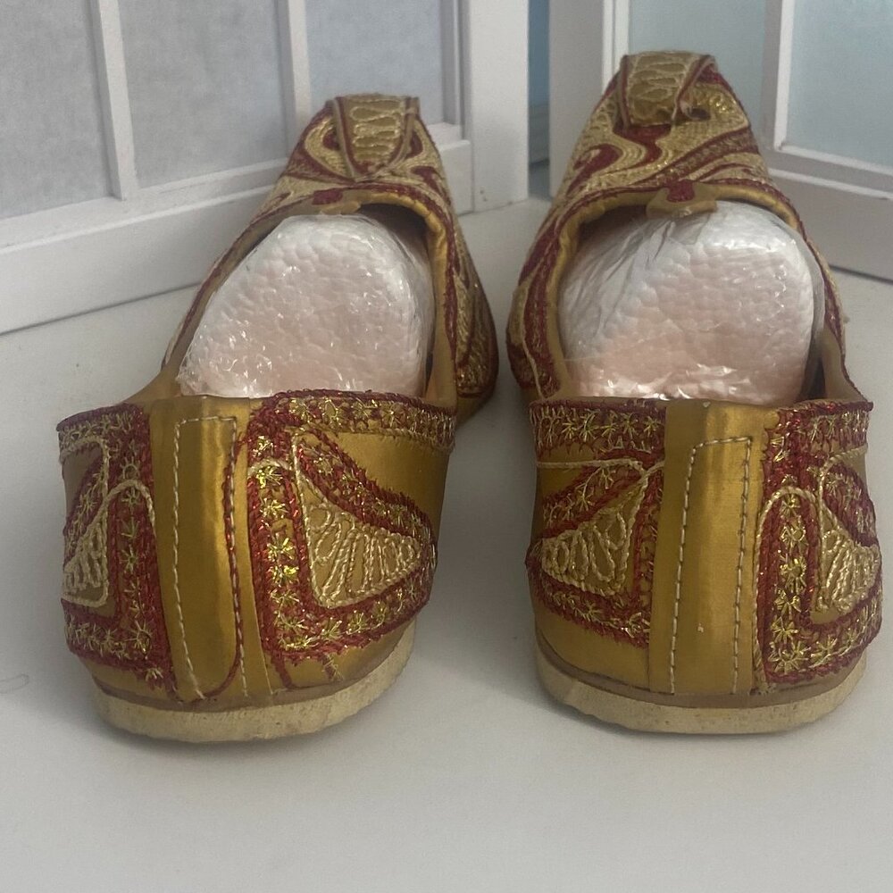 Red and Gold Beaded Indian Flats for Belly Dance and Casual. Sz. 9 - Picture 4 of 5